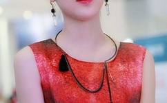 机灵姐压腿哭了